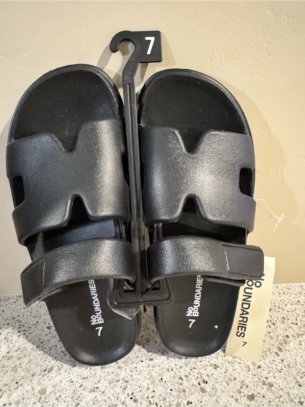 No Boundaries Women’s Black Double-Strap Slide Sandals
